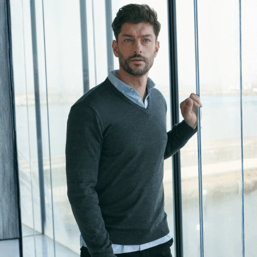 Henbury 12 gauge v-neck jumper 3 Henbury 12 gauge v-neck jumper