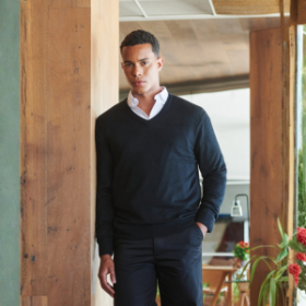 Henbury Cashmere touch acrylic v-neck jumper
