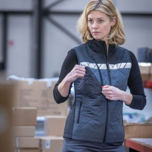 Progression vest in a ladies fit