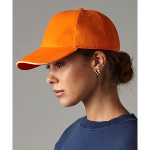 Beechfield-Athleisure-6-Panel-Cap-With-Two-Tone-Peak
