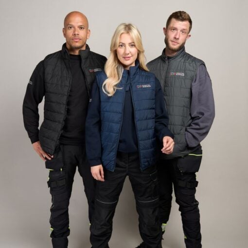 Essential workwear in 3 different colours on the models