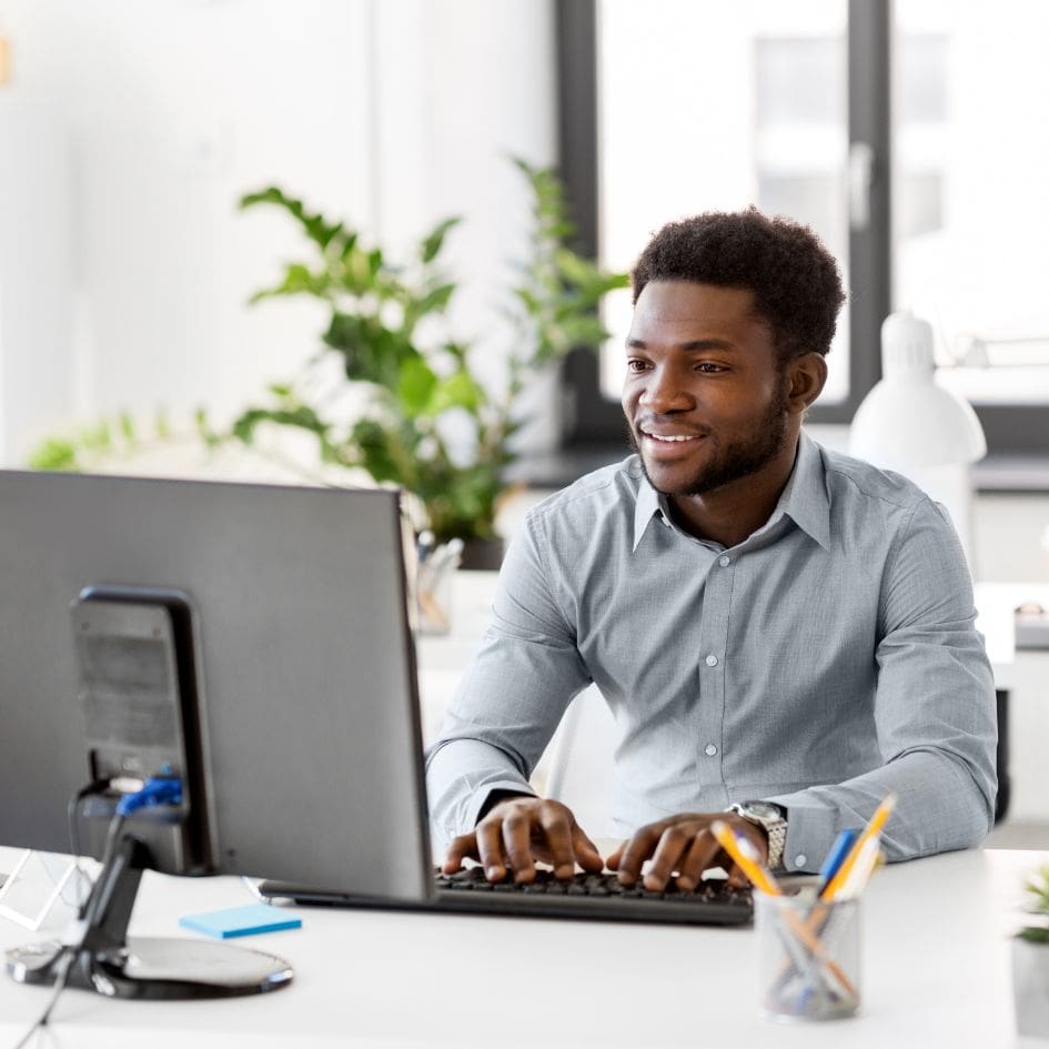 Man using order portal