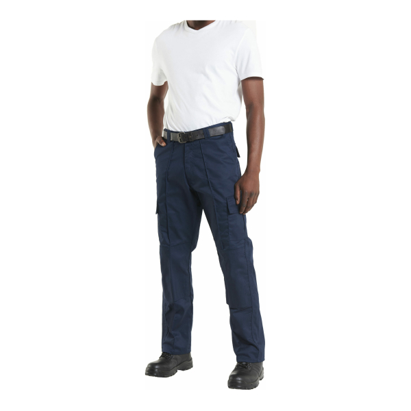 UC904 Lifestyle scaled - Uneek Cargo Trousers with Knee Pad Pockets - Long