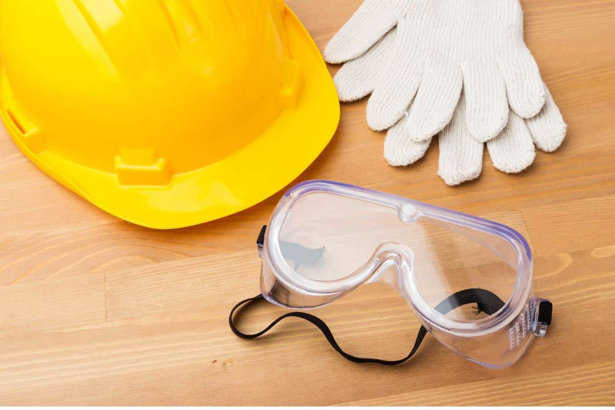 essential workwear 1 1 - Best Safety Glasses: Your Guide to Eye Protection